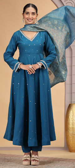 Blue color Salwar Kameez in Chiffon fabric with Lace work