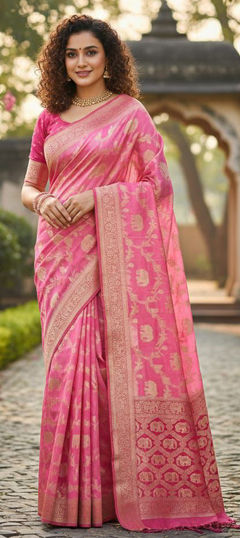 Pink and Majenta color Saree in Litchi Silk fabric with Weaving work