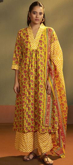 Yellow color Salwar Kameez in Blended Cotton fabric with Printed work