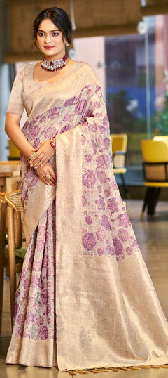 Purple and Violet color Saree in Silk cotton fabric with Weaving work