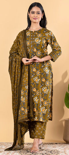 Green color Salwar Kameez in Cotton fabric with Bugle Beads, Cut Dana, Printed work