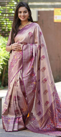 Pink and Majenta color Saree in Banarasi Silk fabric with Thread, Zari work