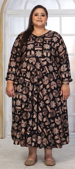 Black and Grey color Kurti in Rayon fabric with Printed work