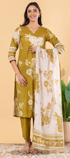 Green color Salwar Kameez in Cotton fabric with Floral, Printed, Sequence work