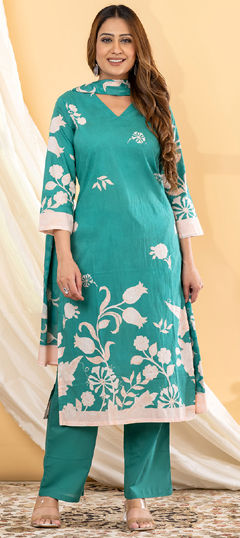 Green color Salwar Kameez in Cotton fabric with Floral, Printed work