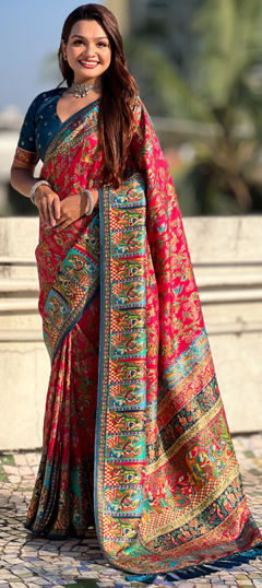 Pink and Majenta color Saree in Viscose fabric with Printed, Weaving work