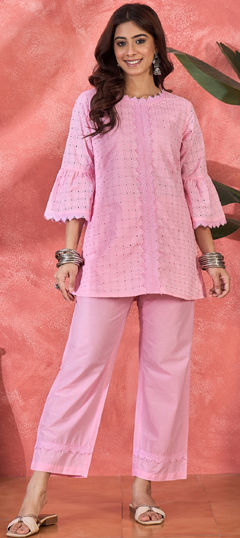 Pink and Majenta color Co-ords Set in Cotton fabric with Embroidered work