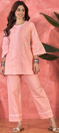 Pink and Majenta color Co-ords Set in Cotton fabric with Embroidered work