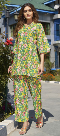 Green color Salwar Kameez in Cotton fabric with Printed work