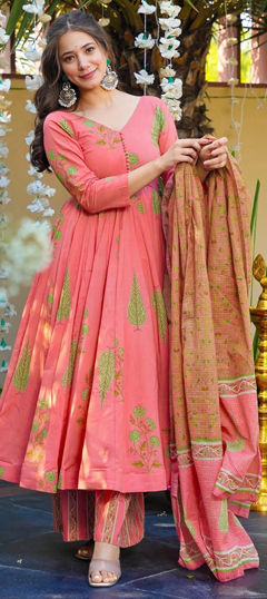 Pink and Majenta color Salwar Kameez in Muslin fabric with Digital Print, Floral work