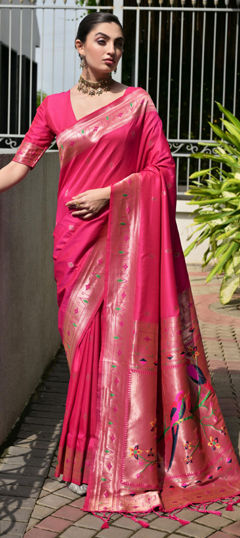 Pink and Majenta color Saree in Banarasi Silk fabric with Weaving, Zari work