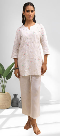 White and Off White color Co-ords Set in Linen fabric with Embroidered work