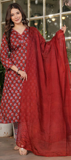 Red and Maroon color Salwar Kameez in Cotton fabric with Printed work