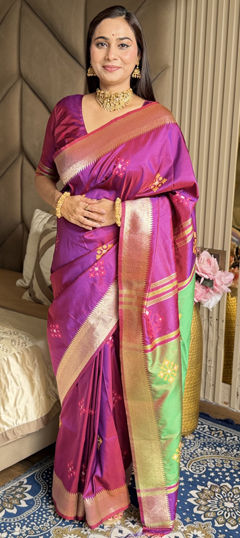 Pink and Majenta color Saree in Handloom fabric with Weaving, Zari work