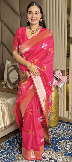 Pink and Majenta color Saree in Handloom fabric with Weaving, Zari work
