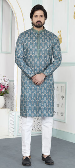 Green color Kurta Pyjamas in Art Silk fabric with Digital Print work