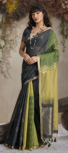 Multicolor color Saree in Handloom fabric with Weaving work