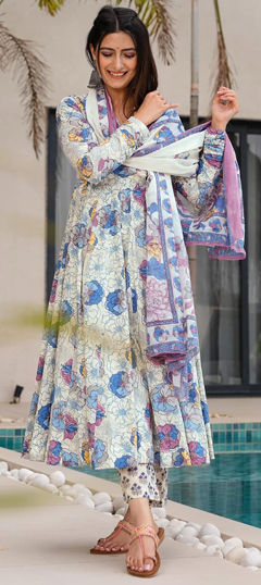 White and Off White color Salwar Kameez in Muslin fabric with Digital Print, Floral work