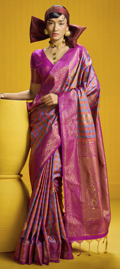 Multicolor color Saree in Handloom fabric with Weaving work