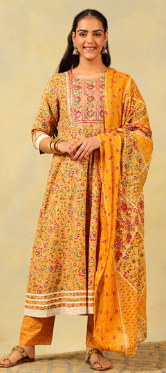 Yellow color Salwar Kameez in Cotton fabric with Embroidered, Floral work