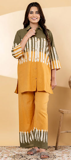 Green color Co-ords Set in Cotton fabric with Printed work
