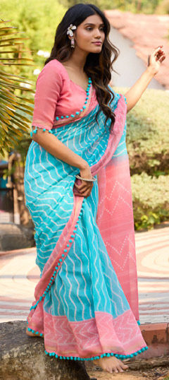 Blue, Pink and Majenta color Saree in Mul Cotton fabric with Printed work