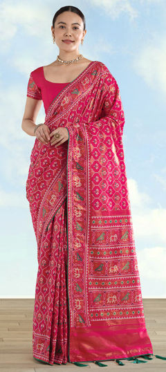 Pink and Majenta color Saree in Banarasi Silk fabric with Printed, Weaving work