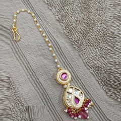 Gold Rodium Polish Pink and Majenta color Mang Tikka in Metal Alloy studded with Kundan, Pearl