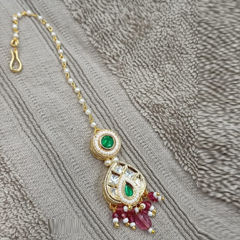 Gold Rodium Polish Green, Pink and Majenta color Mang Tikka in Metal Alloy studded with Kundan, Pearl