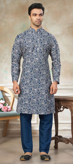 Green color Kurta Pyjamas in Silk fabric with Embroidered work