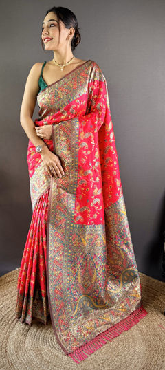 Pink and Majenta color Saree in Banarasi Silk fabric with Weaving work