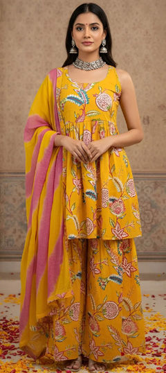 Yellow color Salwar Kameez in Cotton fabric with Floral, Printed work