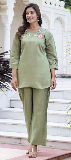 Green color Salwar Kameez in Blended, Silk fabric with Embroidered work