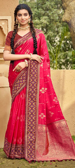 Pink and Majenta color Saree in Silk fabric with Weaving work