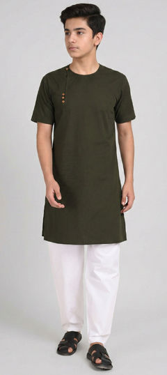 Green color Boys Kurta Pyjama in Blended Cotton fabric with Thread work