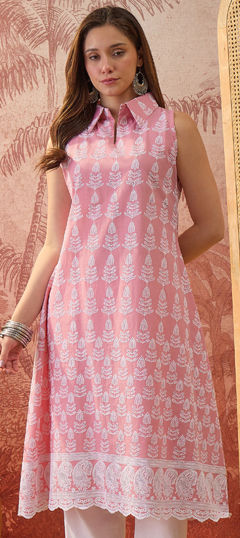 Pink and Majenta color Kurti in Cotton fabric with Embroidered work