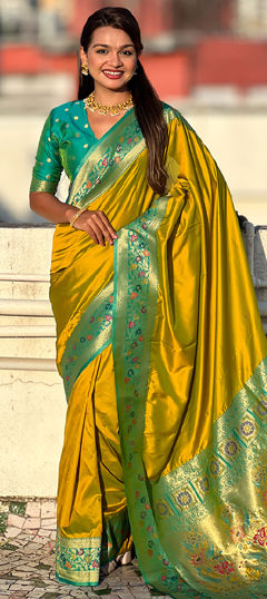Green color Saree in Silk fabric with Weaving work