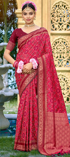 Red and Maroon color Saree in Silk fabric with Weaving work