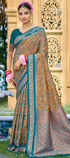 Green color Saree in Silk fabric with Weaving work