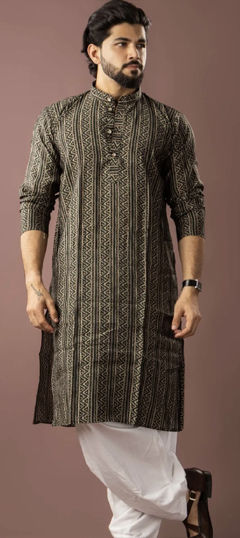 Green color Kurta Pyjamas in Art Silk fabric with Printed work