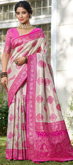 Pink and Majenta color Saree in Blended fabric with Weaving work