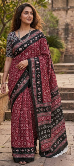 Black and Grey, Red and Maroon color Saree in Cotton fabric with Printed work