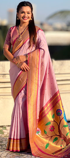 Pink and Majenta color Saree in Silk fabric with Weaving work