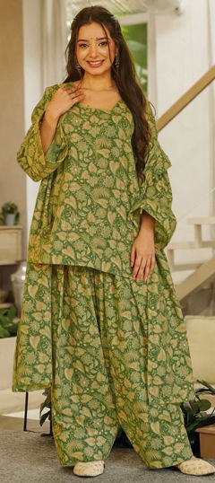 Green color Salwar Kameez in Cotton fabric with Digital Print, Floral work