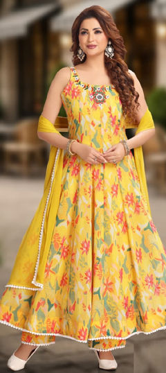 Yellow color Salwar Kameez in Georgette fabric with Floral, Printed work
