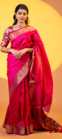 Pink and Majenta color Saree in Raw Silk fabric with Weaving work