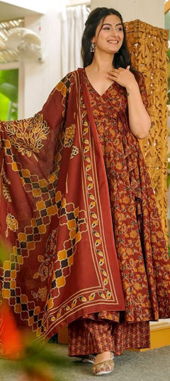 Beige and Brown color Salwar Kameez in Muslin fabric with Digital Print, Floral work