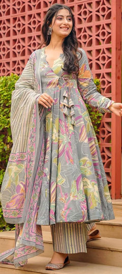 Black and Grey color Salwar Kameez in Muslin fabric with Digital Print, Floral work