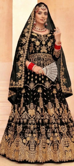 Black and Grey color Salwar Kameez in Net fabric with Embroidered, Sequence, Thread, Zari work