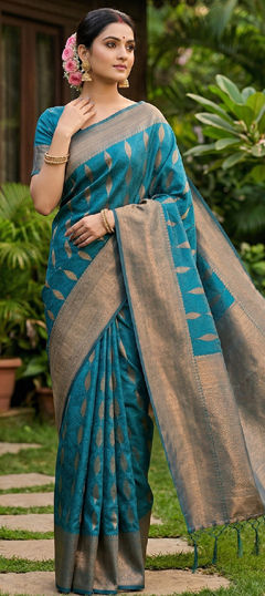 Green color Saree in Blended fabric with Weaving work